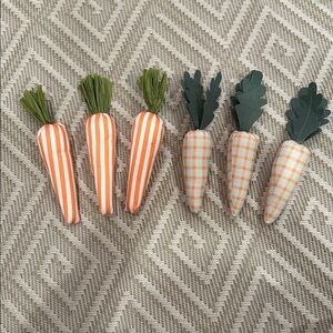 Easter/Spring Decor— set of carrots